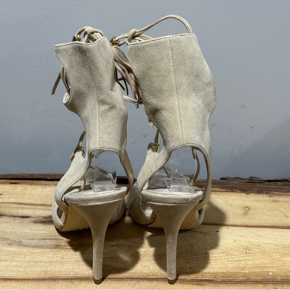 *NEW* Marc Fisher Larsa suede lace up tassel heel Size 7M A40 - Picture 6 of 11